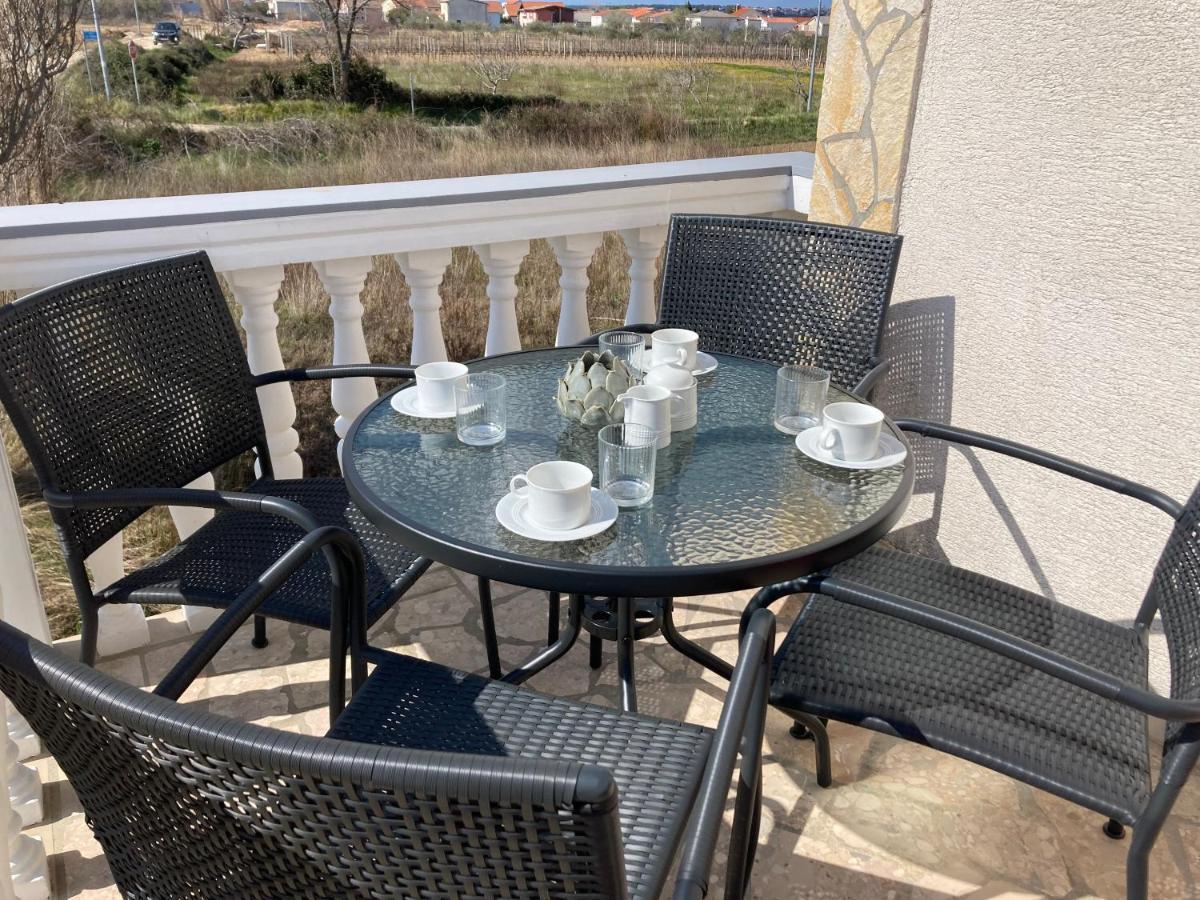 Apartmani Dorijan Vrsi Dış mekan fotoğraf
